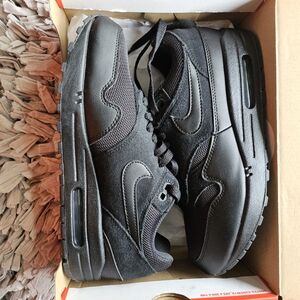 Nike Air Max 1 Essential - Black - Men's Sz  7
